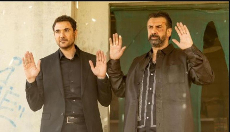فيلم The Seven Dogs