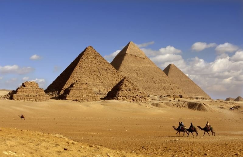 اكتشاف مدينة ضخمة تحت أهرامات الجيزة