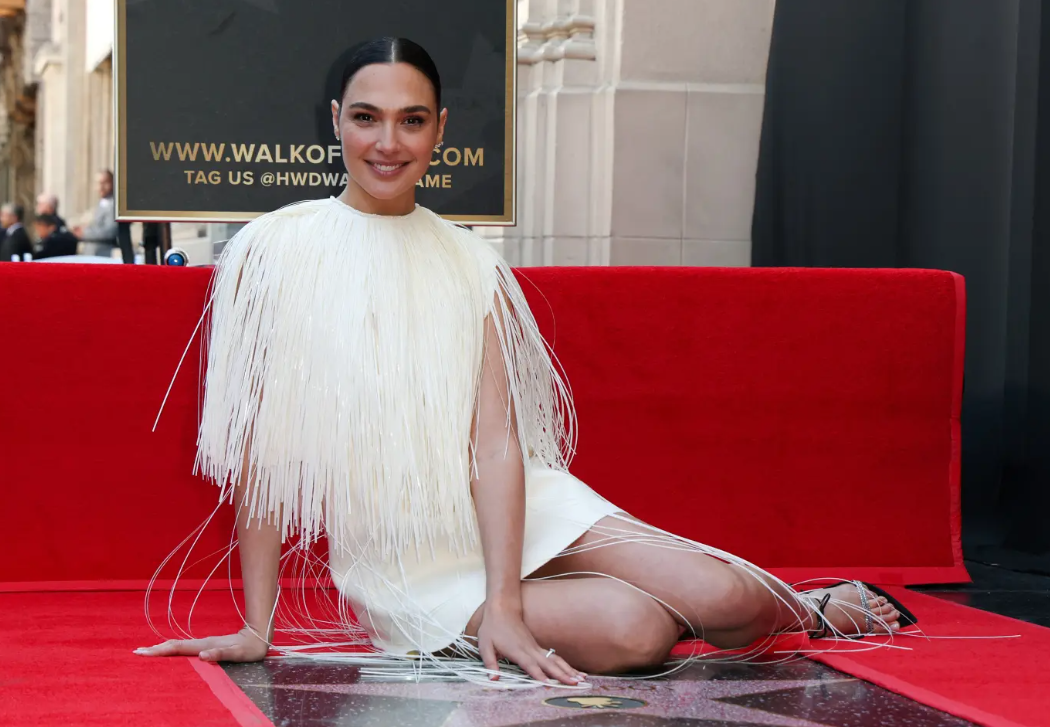 الإسرائيلية «جال جادوت» تتلقى تهديدات بالقتل