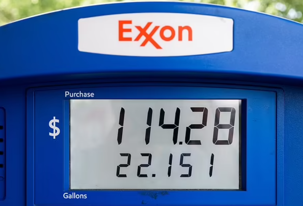 4 حيل لملء خزان السيارة بالوقود