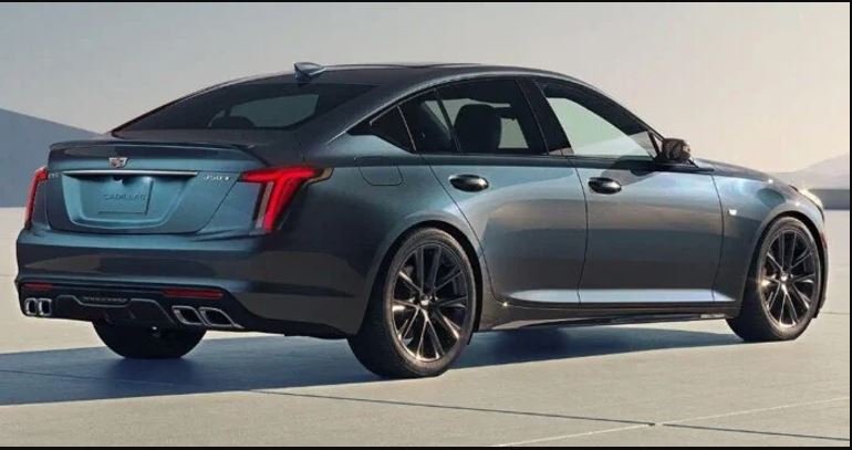 السيارة كاديلاك CT5 2025