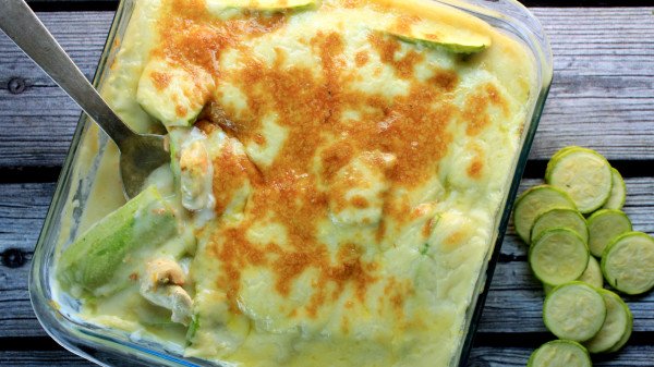 اكتشفي سر الكوسة بالبشاميل.. طبق غني ومغذي