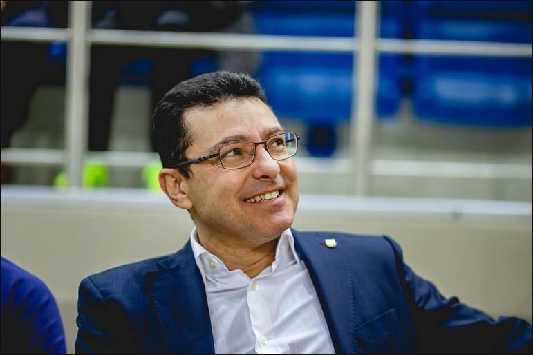 وفاة طبيب برشلونة
