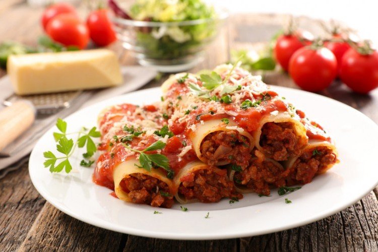 الكانيلوني الإيطالي.. وصفة لذيذة في خطوات بسيطة