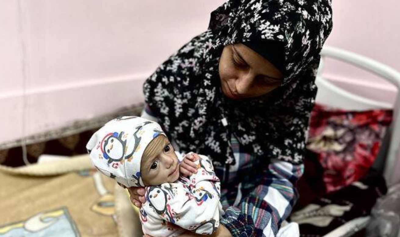 «سوار عاشور» مأساة طفلة فلسطينية