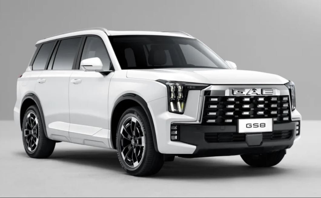 شركة GAC تكشف عن GS8 هايبرد وترافيلر 2026