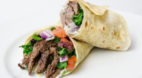 طريقة عمل شاورما اللحم بخطوات بسيطة ونكهة أصلية