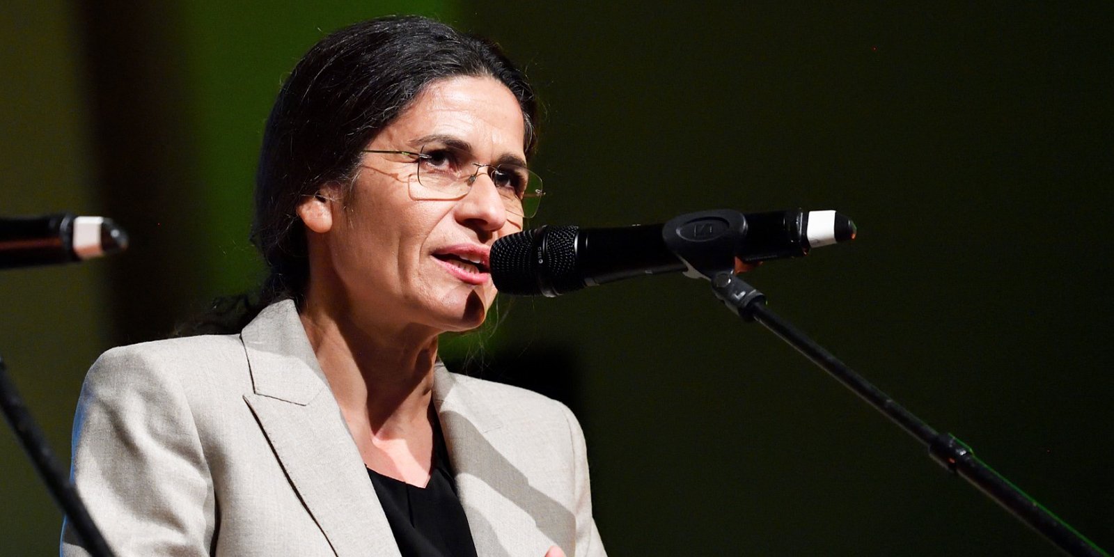 إلهام أحمد تُحذّر من خطاب "الكراهية والتخوين" وتثمّن دور واشنطن وباريس في الحل السوري