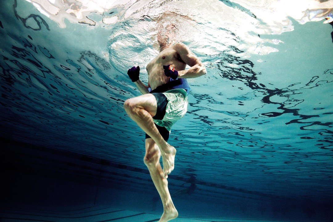 دراسة كندية: التمارين المائية تقوّي عضلات الظهر وتُخفف الألم المزمن وتحسّن جودة الحياة