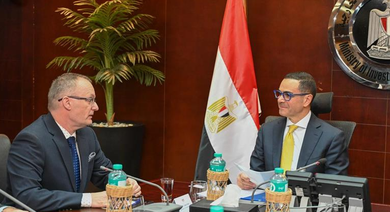 وزير الاستثمار و سفير تشيك في مصر