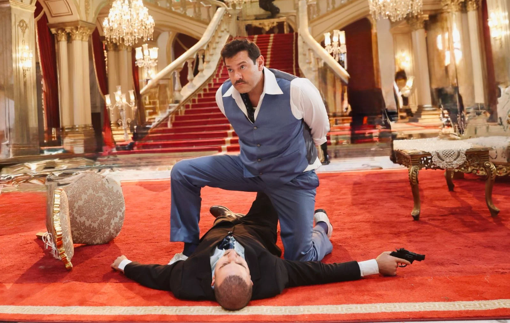 عمرو يوسف يكشف البوستر الرسمي لفيلم "درويش".. ويعلن موعد طرحه بعد تأجيله 4 أسابيع