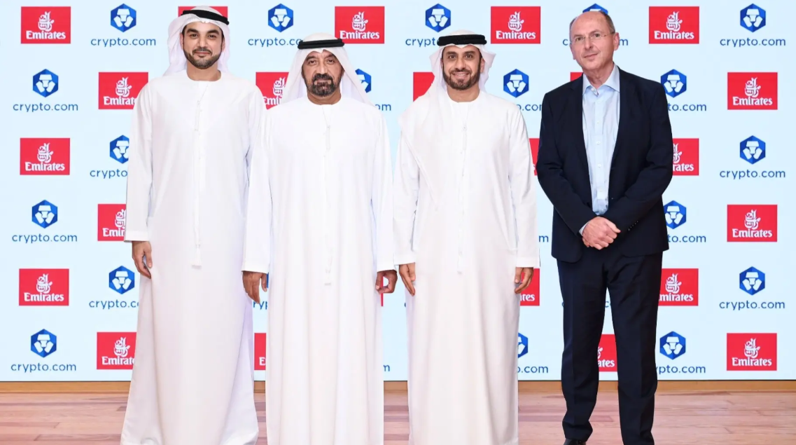 طيران الإمارات