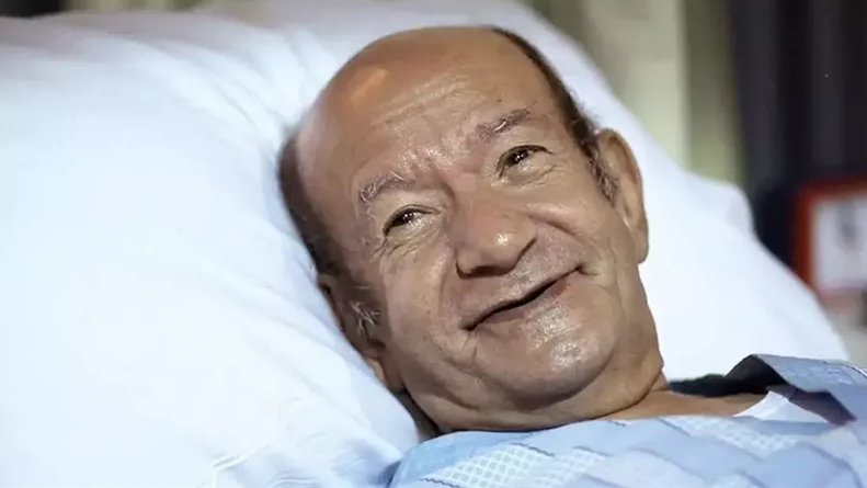 نقل الفنان لطفي لبيب إلى العناية المركزة.. وحالة صحية حرجة تستدعي الدعاء