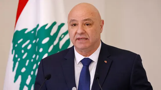 الرئيس اللبناني في يوم الجيش: لا بد من إنهاء الحروب العبثية وحصر السلاح بيد الدولة