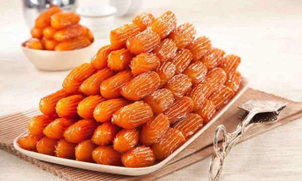 طريقة عمل بلح الشام في المنزل.. مقرمش من الخارج وناعم من الداخل