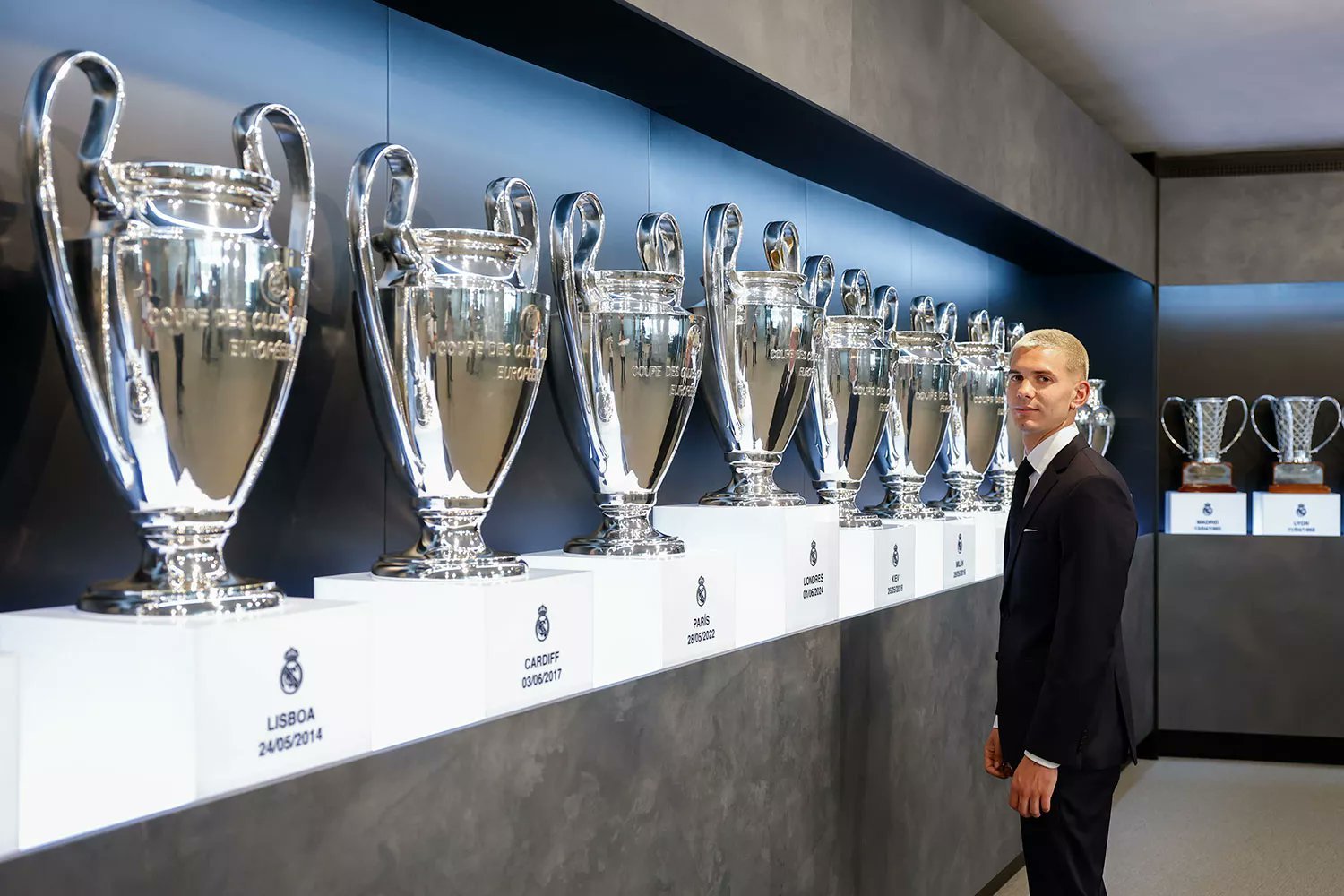ريال مدريد يقدم نجمه الأرجنتيني الجديد فرانكو ماستانتونو
