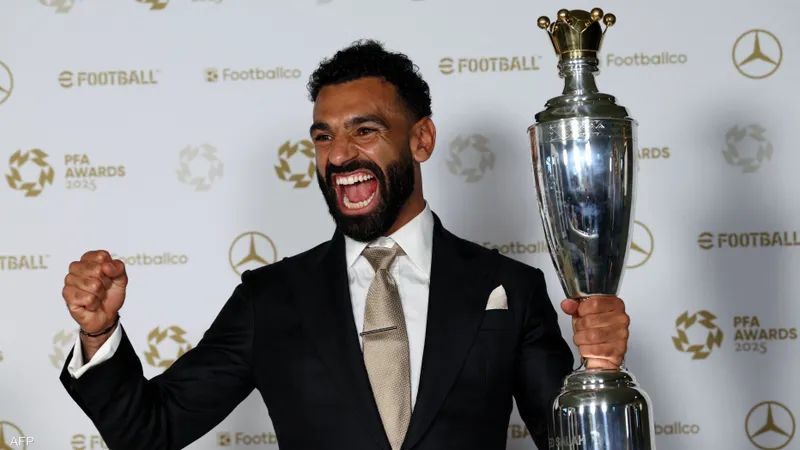 محمد صلاح يتوهج بين عمالقة القرن