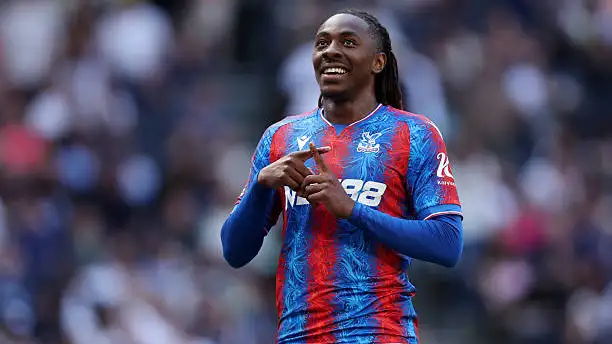 توتنهام يقترب من خطف إيزي من كريستال بالاس ويصعّد المفاوضات لضم سافينيو من مانشستر سيتي