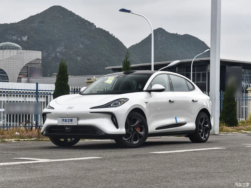 IM Motors تطلق النسخة المحدثة من LS6 بتقنيات كهربائية وهجينة جديدة تنافس تسلا