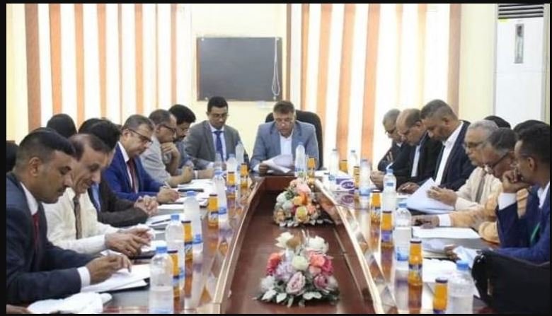 اجتماع للنائب العام مع أجهزة انفاذ القانون في عدن اليمنية