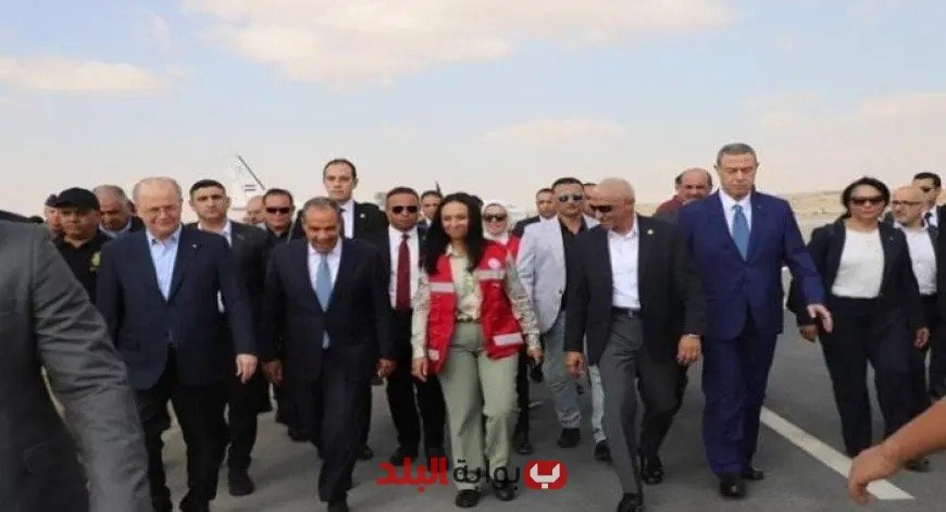 رئيس الوزراء الفلسطيني ووزير الخارجية المصري يصلان إلى معبر رفح في زيارة رفيعة المستوى