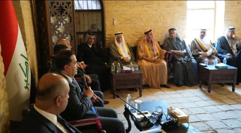 السوداني خلال حضوره تجمعا عشائريا