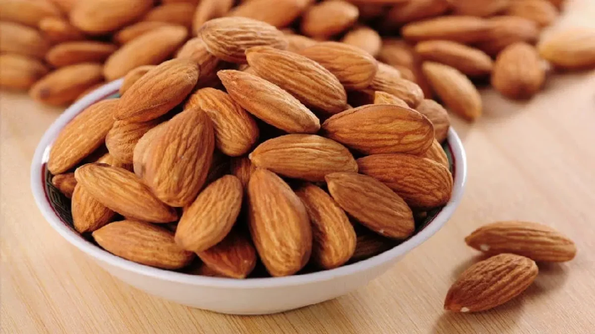 اللوز.. سلاح غذائي فعّال لمحاربة الدهون الحشوية وتعزيز الصحة الأيضية