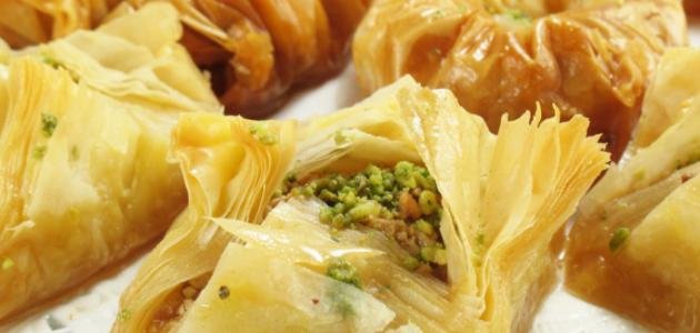 الجلاش بالكريمة.. حلوى شرقية بطابع مصري لا يُقاوَم