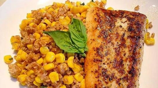 طاجن السمك بالفريك.. وجبة مصرية أصيلة بطابع صحي