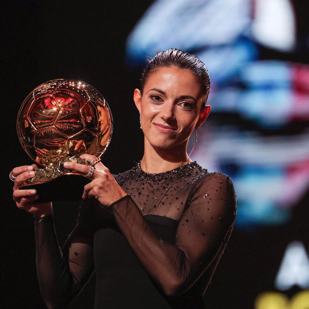 بونماتي تتوج بجائزة الكرة الذهبية