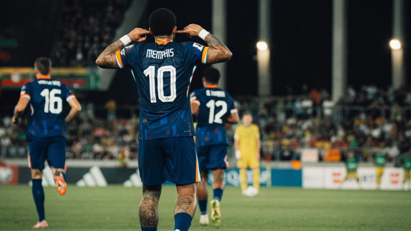 ديباي يكتب التاريخ: الهداف التاريخي لمنتخب هولندا يرد على منتقديه بأداء حاسم