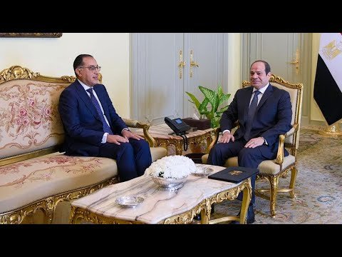 الرئيس المصري يبحث مع الحكومة والأجهزة الأمنية نتائج زيارة مدبولي إلى نيويورك