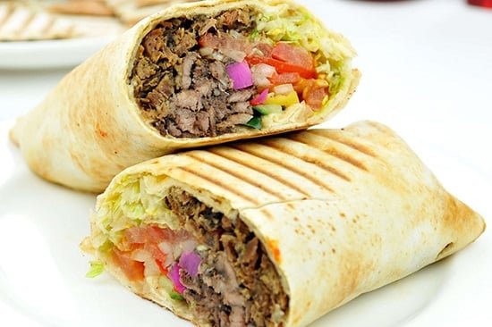 الشاورما السوري.. وجبة سريعة بمذاق شرقي لا يقاوم