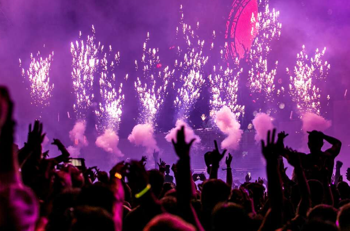 الطلاب تحت تأثير المخدرات