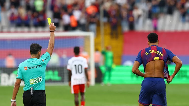 أراوخو ينقذ برشلونة من تعثر ثالث على التوالي