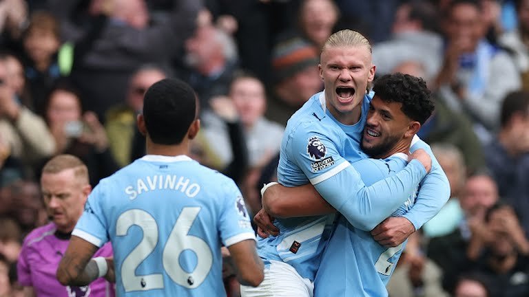 هالاند يشعل سباق الكرة الذهبية مبكرًا… ماكينة الأهداف التي أرعبت بيب جوارديولا والعالم بأسره