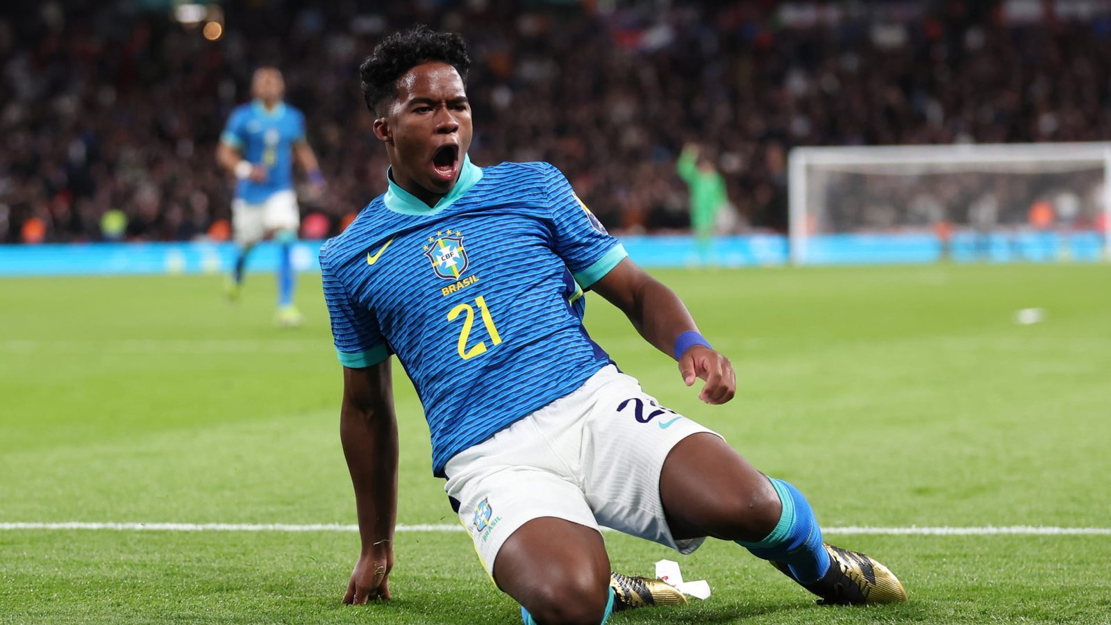 إشبيلية يدخل بقوة سباق التعاقد مع البرازيلي إندريك من ريال مدريد