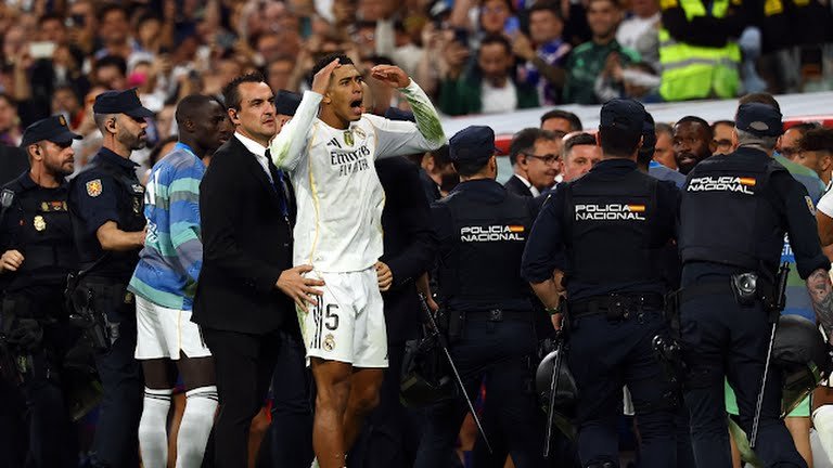 فينيسيوس جونيور يوضح موقفه بعد «الكلاسيكو»: لم أقصد إهانة أحد