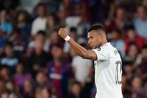 ألونسو قبل الكلاسيكو: تصريحات يامال لا تهمني.. ومبابي هو مفتاح الفوز في سانتياجو برنابيو
