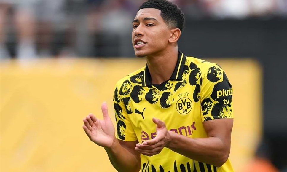 مانشستر يونايتد يتحرك لضم بيلينجهام لتعزيز خط الوسط في الانتقالات الشتوية