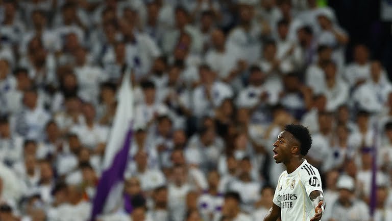 فينيسيوس جونيور يوضح موقفه بعد «الكلاسيكو»: لم أقصد إهانة أحد