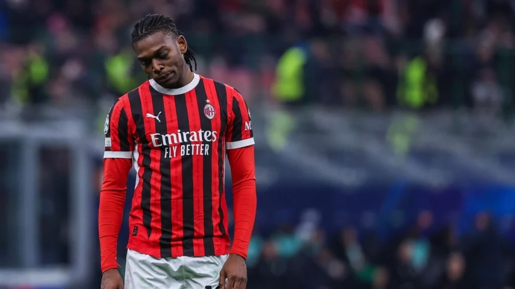 عرض ضخم بقيمة 100 مليون يورو لضم رافائيل لياو| مانشستر يفتح المزاد على نجم ميلان عرض ضخم بقيمة 100 مليون يورو لضم رافائيل لياو... مانشستر يفتح المزاد على نجم ميلان