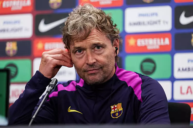 مساعد فليك: غياب رافينيا واقع لا مفر منه وريال مدريد يعيش مرحلة انتقالية ناجحة قبل الكلاسيكو مساعد فليك: غياب رافينيا واقع لا مفر منه وريال مدريد يعيش مرحلة انتقالية ناجحة قبل الكلاسيكو