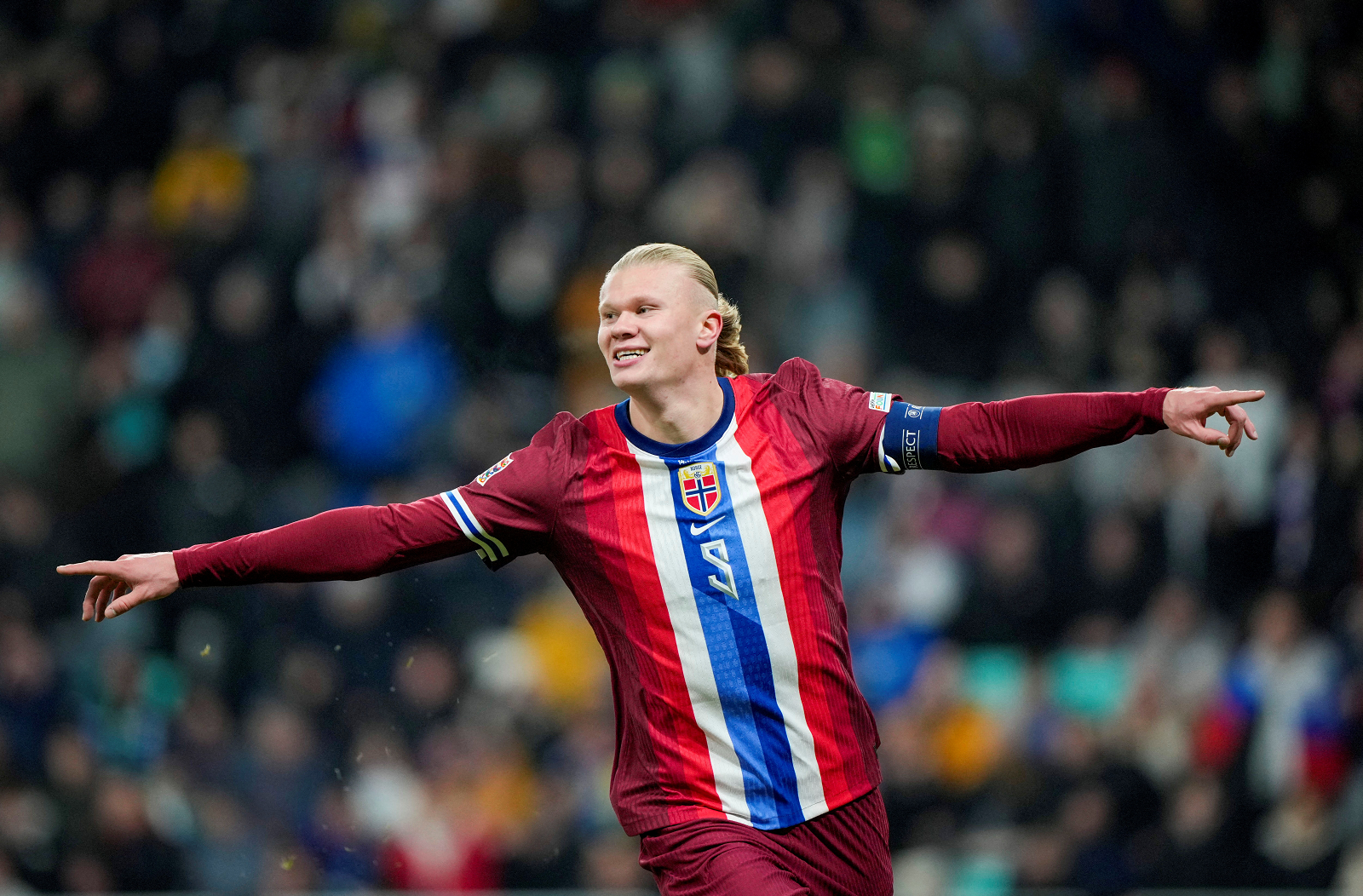 هالاند يشعل سباق الكرة الذهبية مبكرًا… ماكينة الأهداف التي أرعبت بيب جوارديولا والعالم بأسره