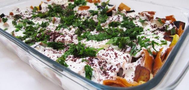 طريقة عمل سلطة الفتّة بخطوات سهلة ومذاق شهي