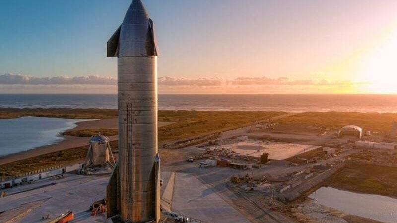 سبيس إكس تقترح خطة مبسطة لإرسال البشر إلى القمر