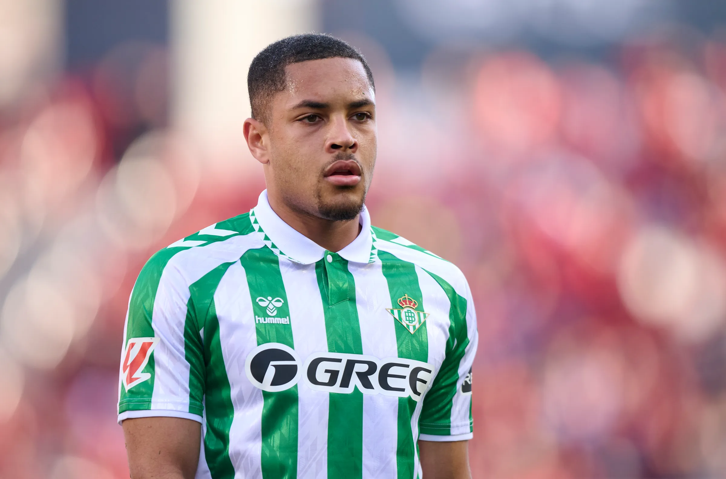 نجم برازيلي "يُبعث من جديد".. مانشستر يونايتد يجهّز عرضًا بـ50 مليون يورو بعد إشادة أنشيلوتي