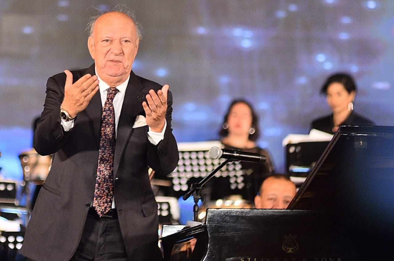 مستجدات الحالة الصحية لعمر خيرت وخطط عودته إلى الساحة الفنية