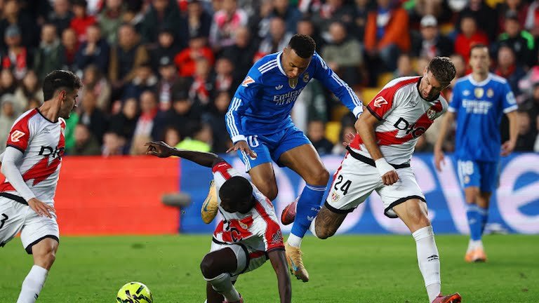 تصريحات تشابي ألونسو بعد تعادل ريال مدريد أمام رايو فاليكانو