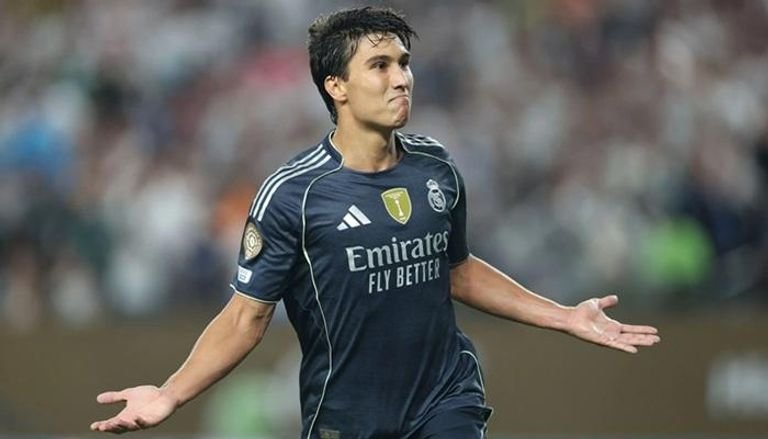 نجم ريال مدريد يطلب الرحيل بسبب تشابي ألونسو